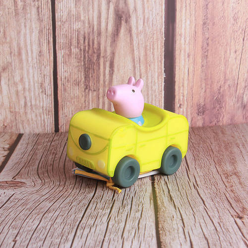 HASBRO ŚWINKA PEPPA AUTKO FIGURKA GEORGE F2526