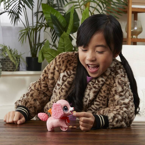 Fur Real Friends Poopalots Piesek na smyczy walkalots robi kupkę Hasbro