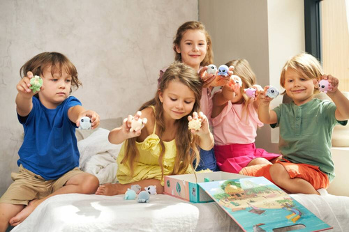 FLOCKIES WALIZKA DOMEK TROPIKALNA WYSPA + 1 FIGURKA