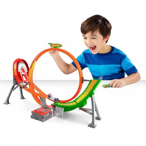 Hot Wheels Track Builder Tor rajdowy z napędem Power Shift 5 autek FCF18