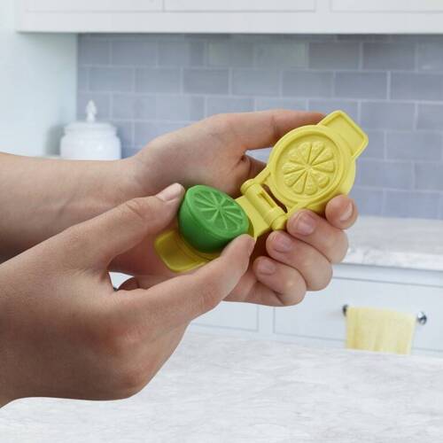 Play-Doh Kitchen Ciastolina Zestaw Wyciskarka do soków Hasbro E7437